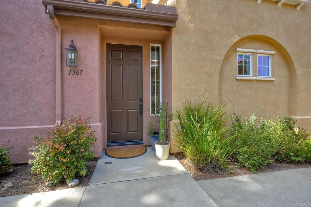1367 Sky Ridge