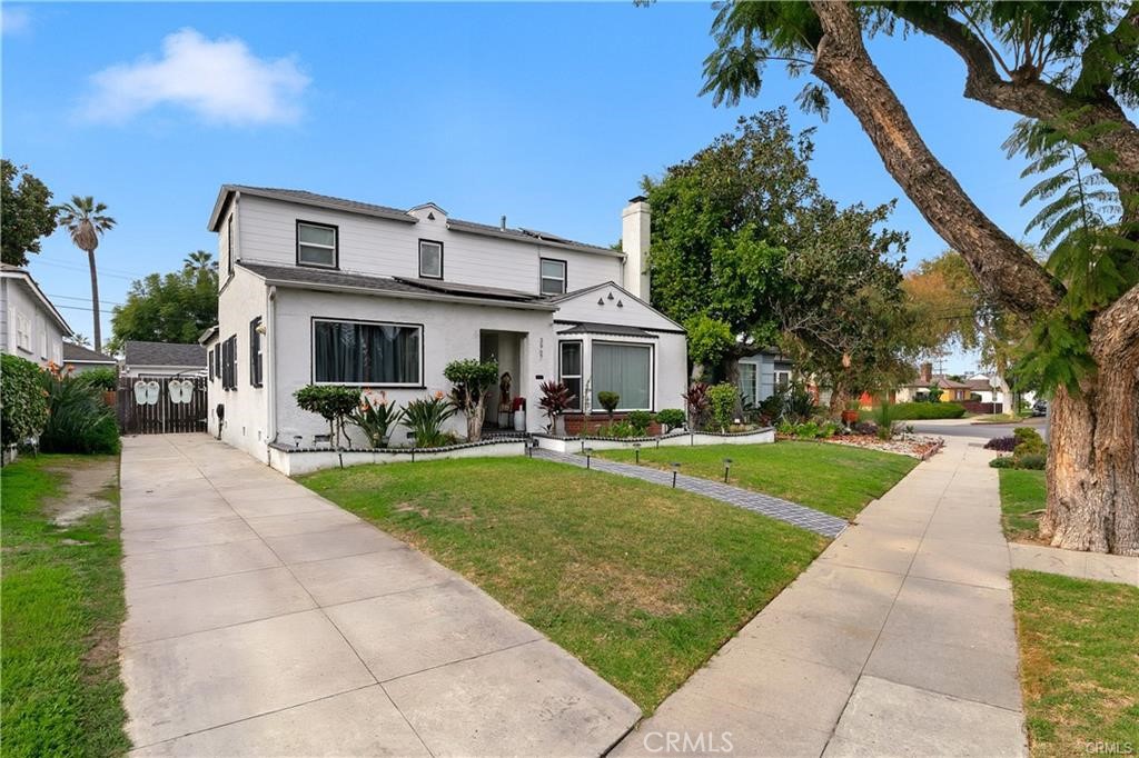 3907 Edgehill Drive