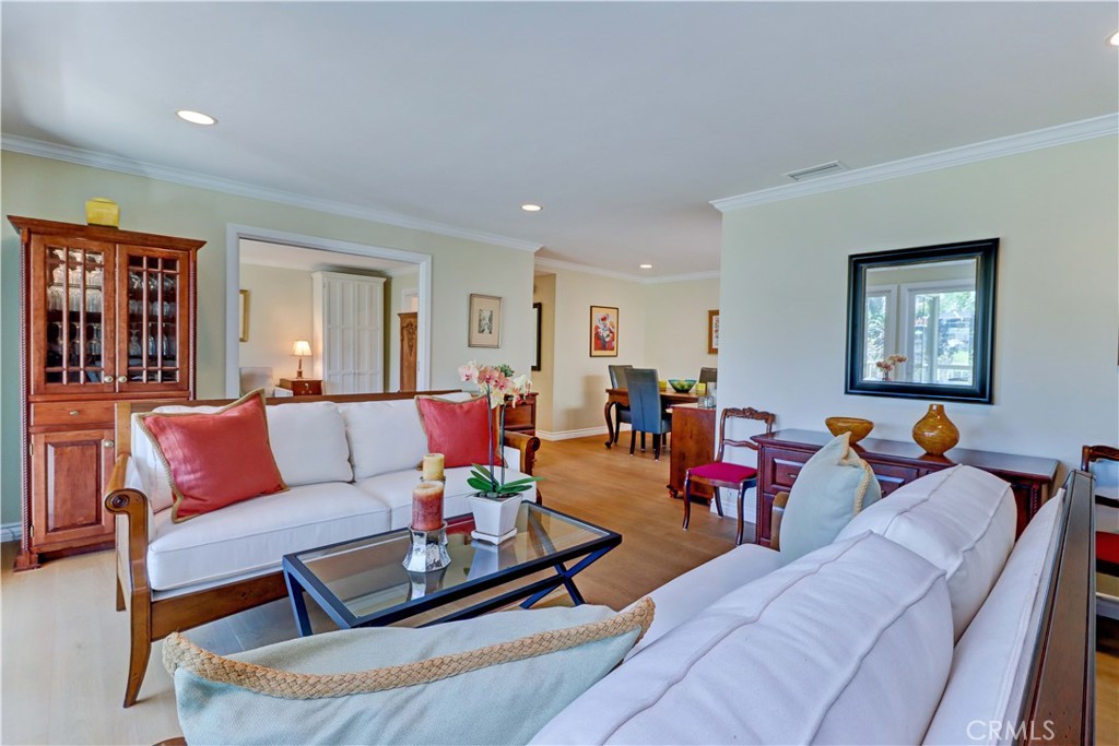 580 Avenida Majorca O