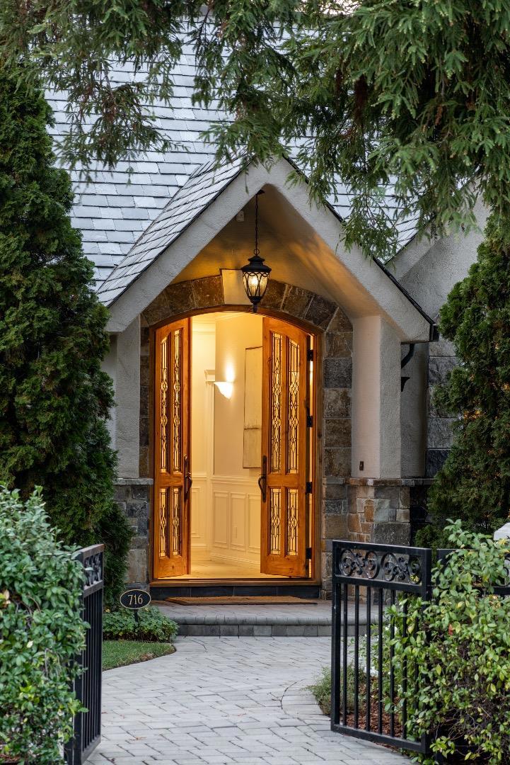 716 Linden Avenue