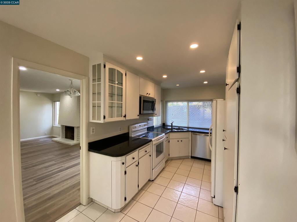 HEATHERFAS - Residential Lease