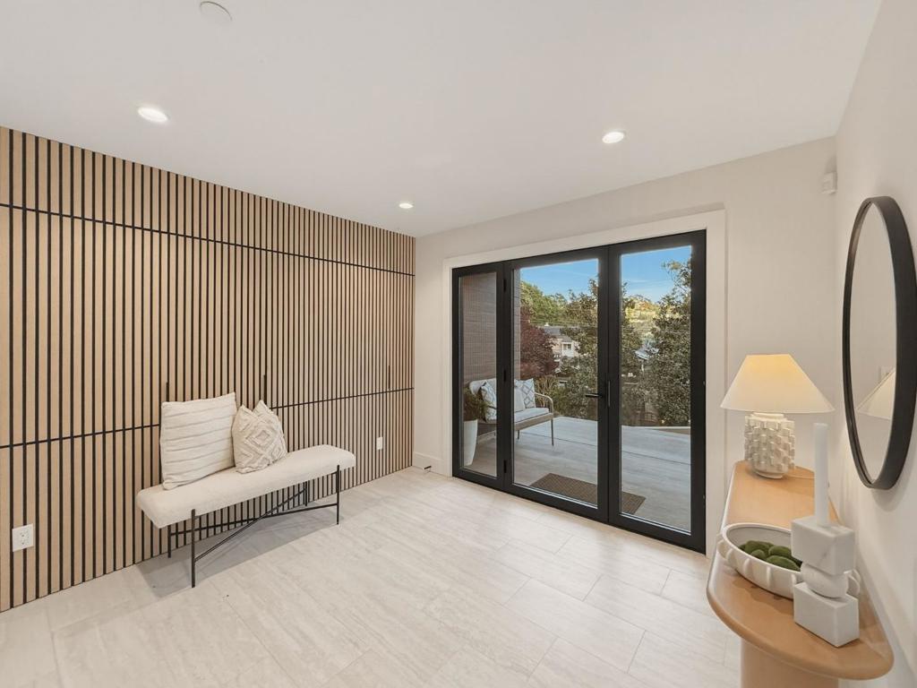 110 Dolton Avenue
