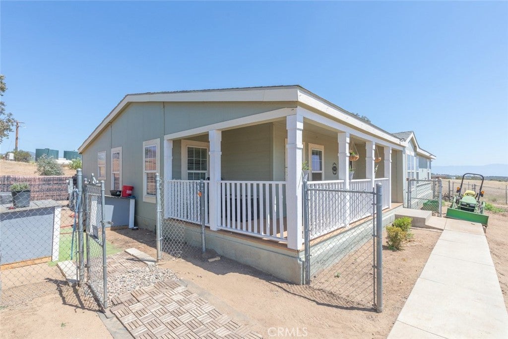 34715 Empty Saddle