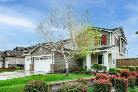 Photo of 15929 San Leandro Drive, Fontana, CA 92336 (MLS # CV26192522)