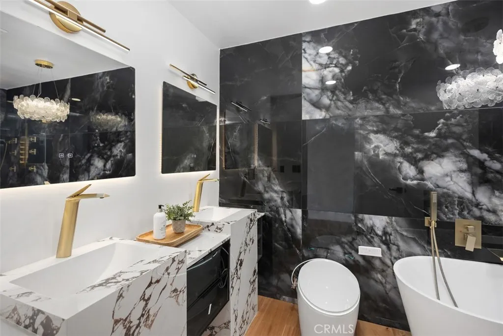 San Clemente, California 92672, United States, 5 Bedrooms Bedrooms, ,5 BathroomsBathrooms,Residential,Active,217909