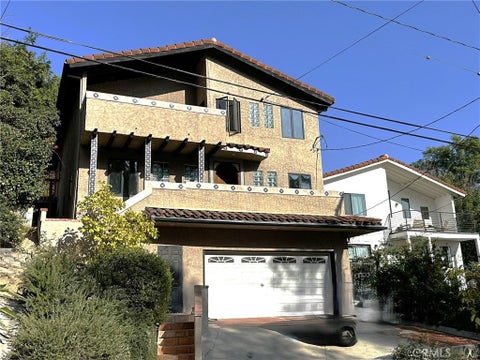 Photo of 3856 Udell Court, Los Angeles, CA 90027 (MLS # AR26190693)