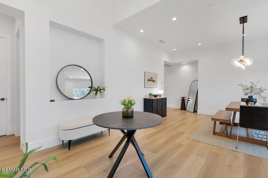 361 Toyon Court