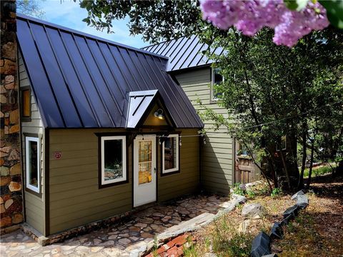 Photo of 177 Craghill Dr, Cedar Glen, CA 92321 (MLS # HD26070055)