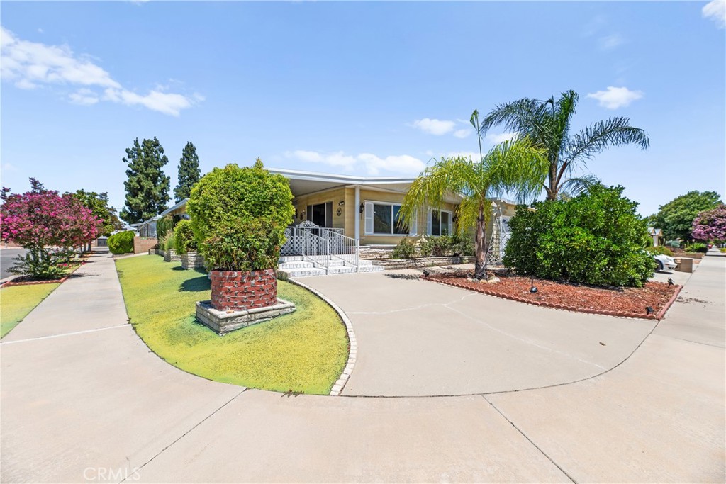 Photo 1 of 60 — 2964 Silver Oak Way, Hemet, CA 92545
