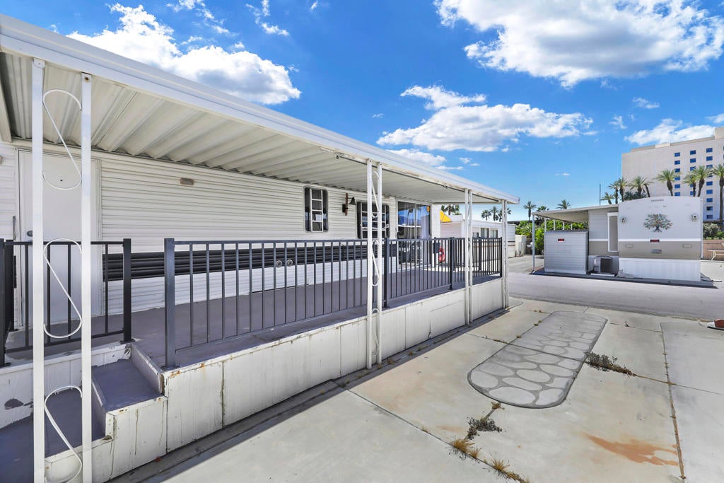 84250 Indio Springs Parkway Space  185