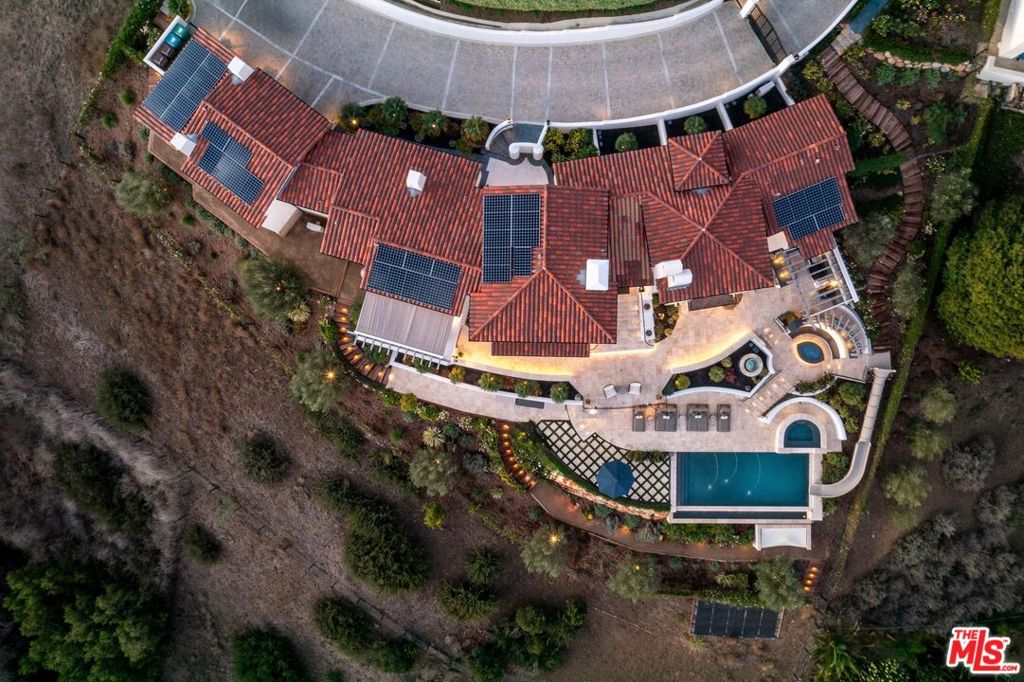 1213 Harbor Hills Drive