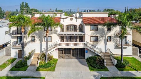 Photo of 17115 Chatsworth Street, Granada Hills, CA 91344 (MLS # SR26026260)