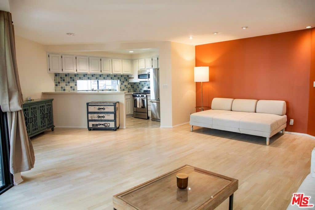 Photo of 950 N Kings Road #245, West Hollywood, CA 90069 (MLS # 26849149)
