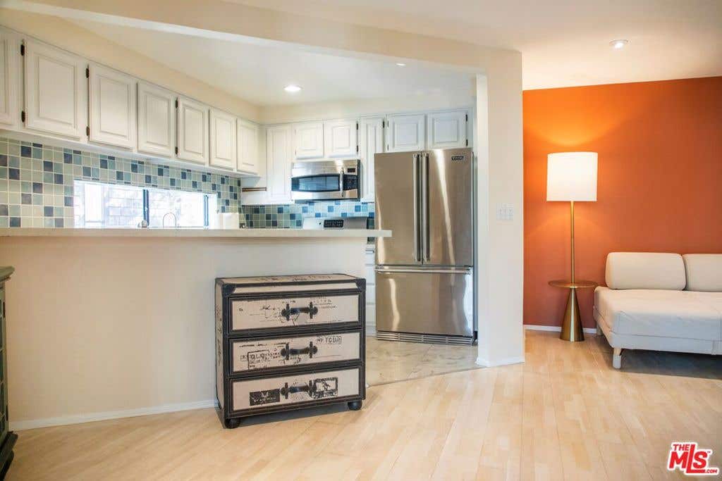 Photo of 950 N Kings Road #245, West Hollywood, CA 90069 (MLS # 26849149)