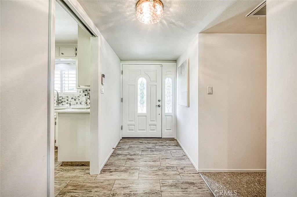 6350 N 10th