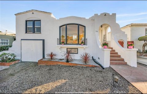 Photo of 904 Solano Avenue, Albany, CA 94706 (MLS # OC26106397)