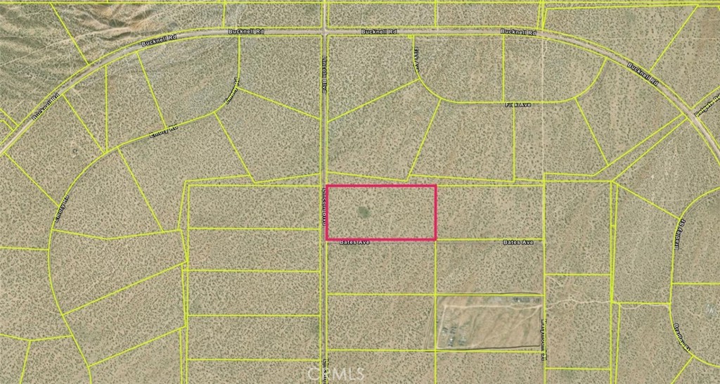 For sale is 18.5+- acres in California City. This is on Santa Clara St/Lincoln Blvd.
The GPS coordinates are below:
Front
on Lincoln Blvd/Santa Clara St
NW: 35.266458, -117.800471
SW: 35.264683, -117.800475
Rear
SE: 35.264684, -117.796085
SW: 35.266459, -117.796073