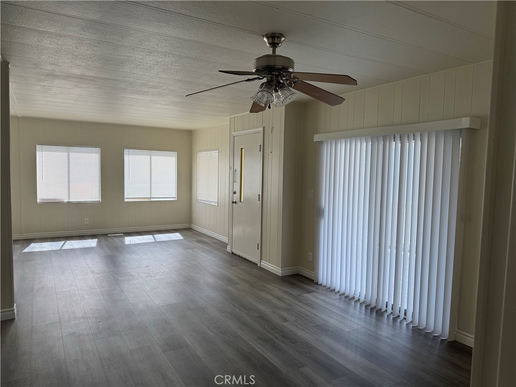 200 W san bernardino Avenue 76