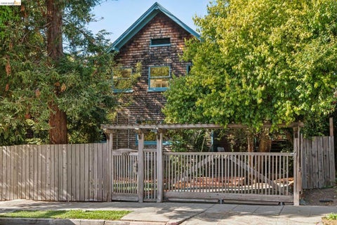 Photo of 2319 Woolsey St ST, Berkeley, CA 94705 (MLS # 41148431)