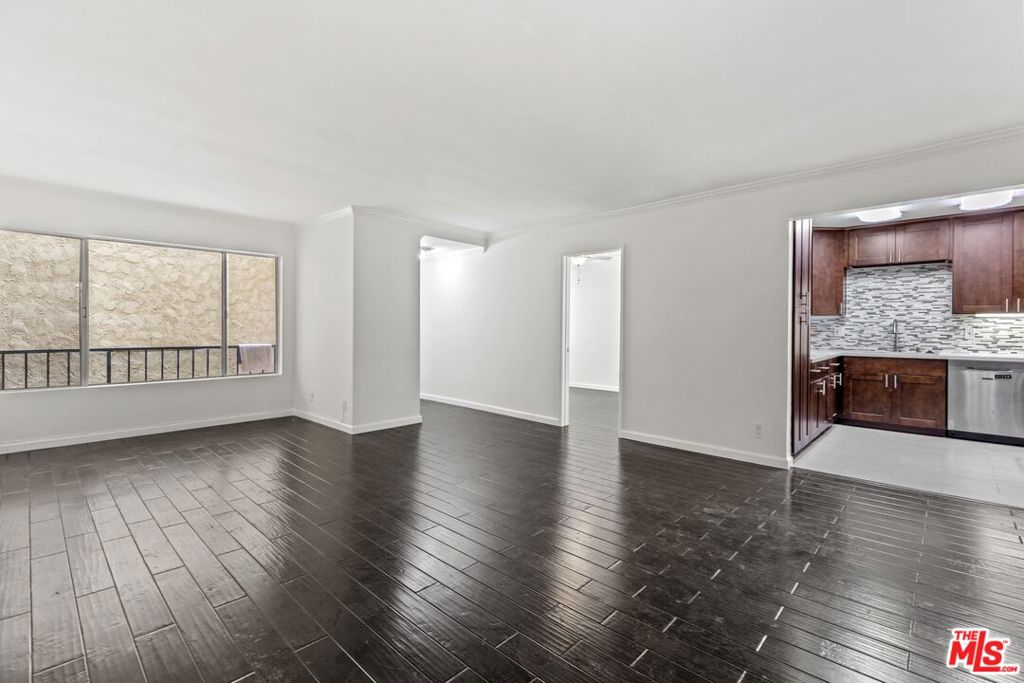 1033 6TH Street 204