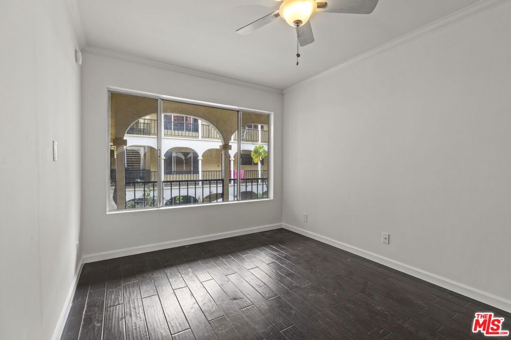 1033 6TH Street 204