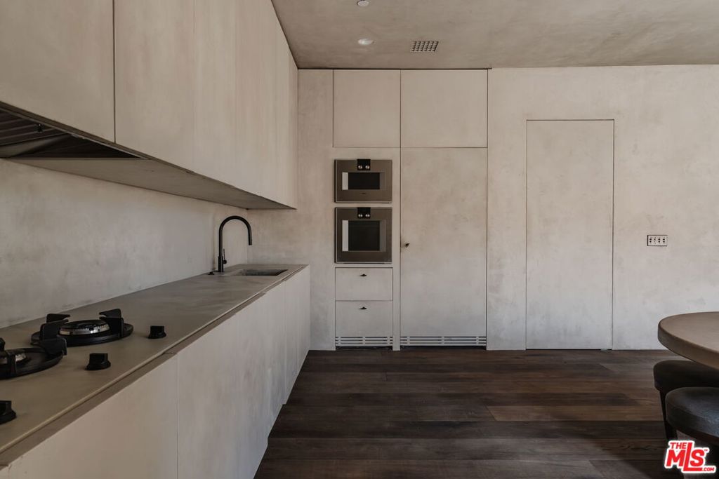 23500 Park Sorrento C34