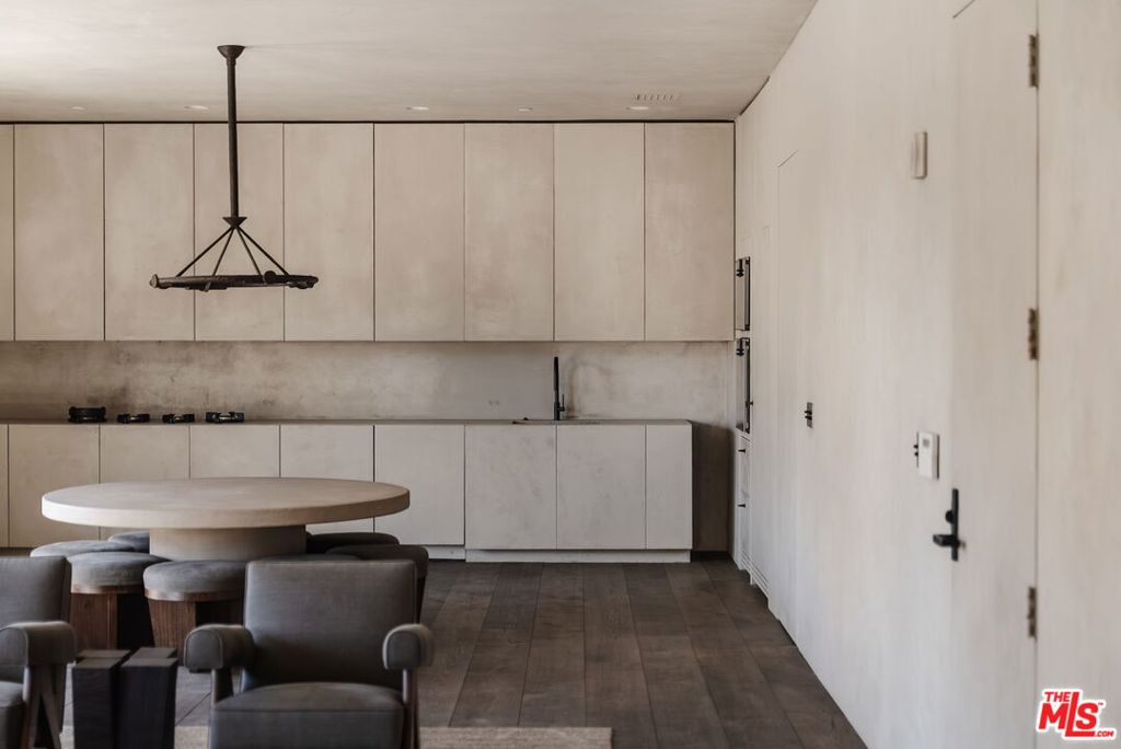 23500 Park Sorrento C34