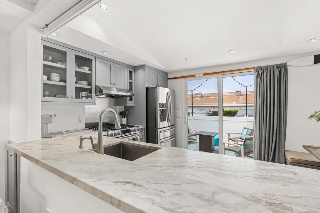 20 El Paseo Street, Newport Beach CA 92663 - Photo 16