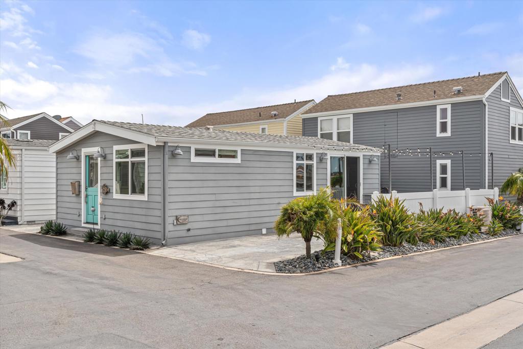 20 El Paseo Street, Newport Beach CA 92663 - Photo 17