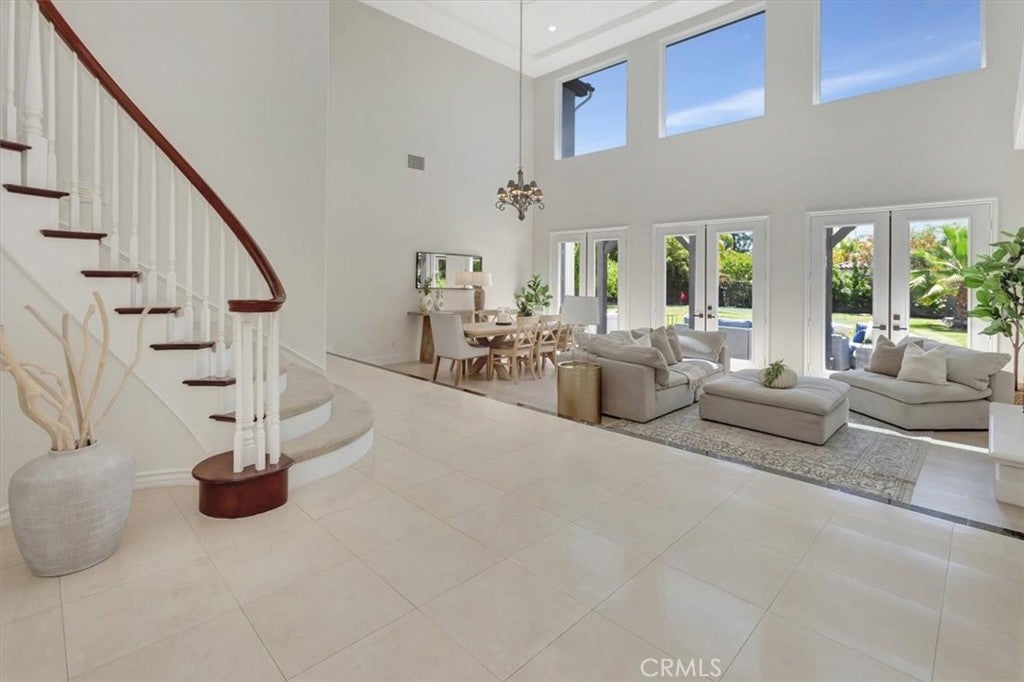 3795 Peregrine Circle