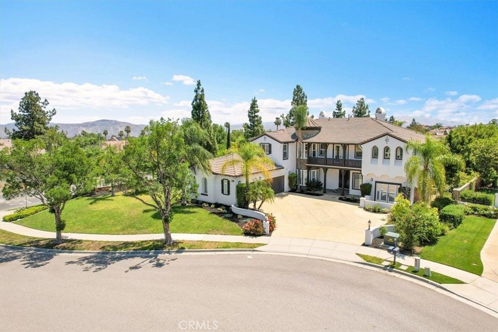 3795 Peregrine Circle