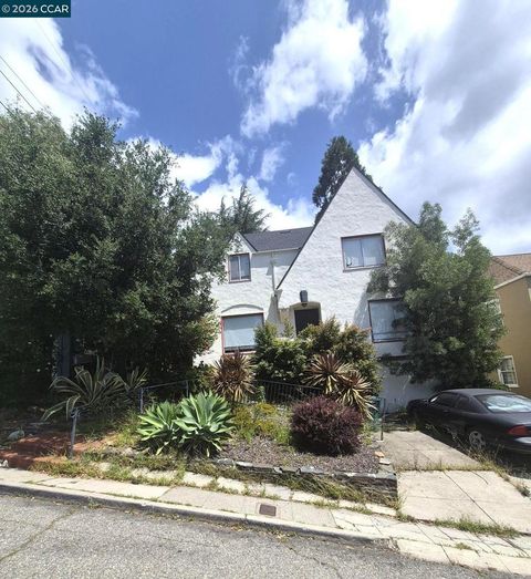 Photo of 826 Carlston Ave Ave, Oakland, CA 94610 (MLS # 41132477)