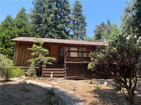 Photo of 6020 Lake Dr, Angelus Oaks, CA 92305 (MLS # IG26071999)