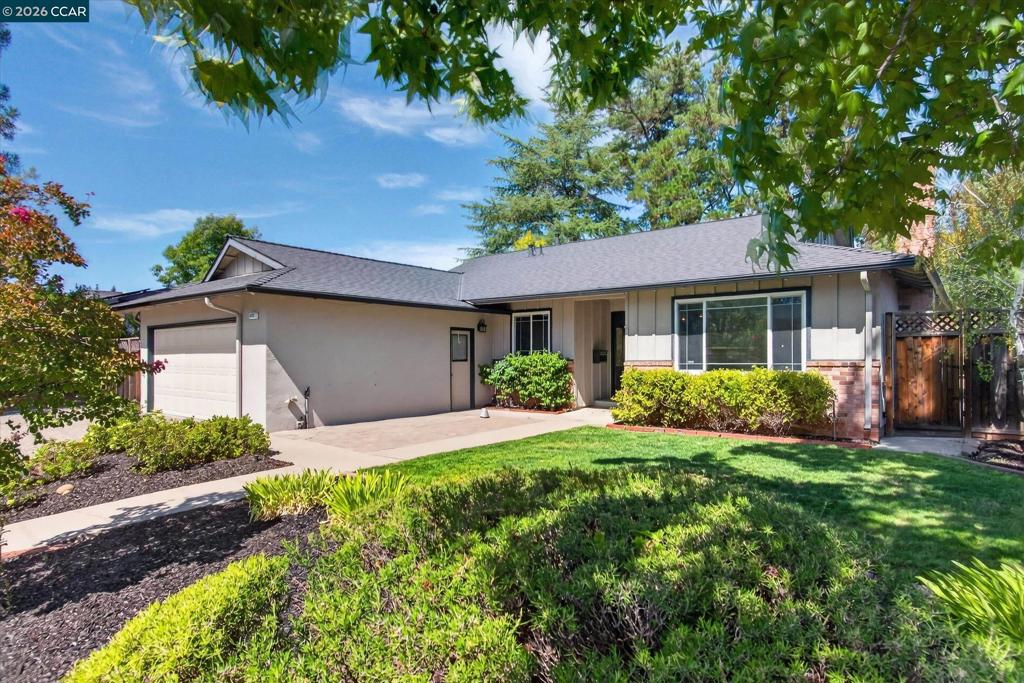 1572 Fieldcrest Dr