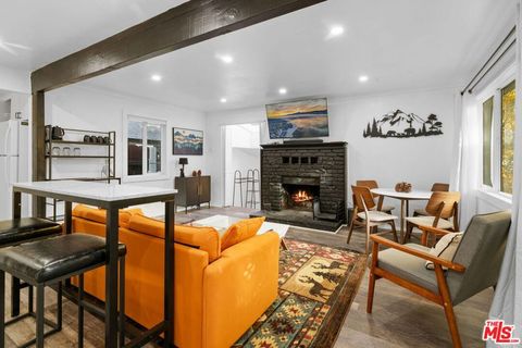 Photo of 993 Cameron Drive, Big Bear, CA 92315 (MLS # 26644259)