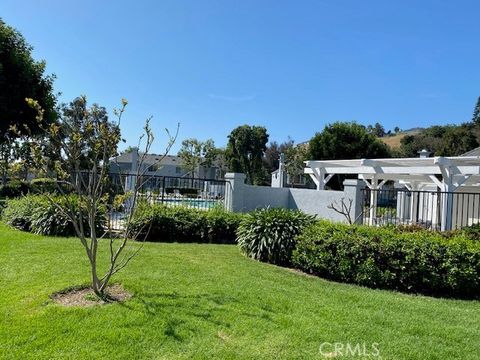 Photo of 28267 PASEO EL SIENA, Laguna Niguel, CA 92677 (MLS # OC26063732)
