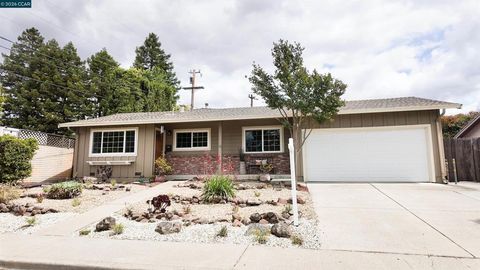 Photo of 2290 La Mar Drive DR, Concord, CA 94518 (MLS # 41135622)