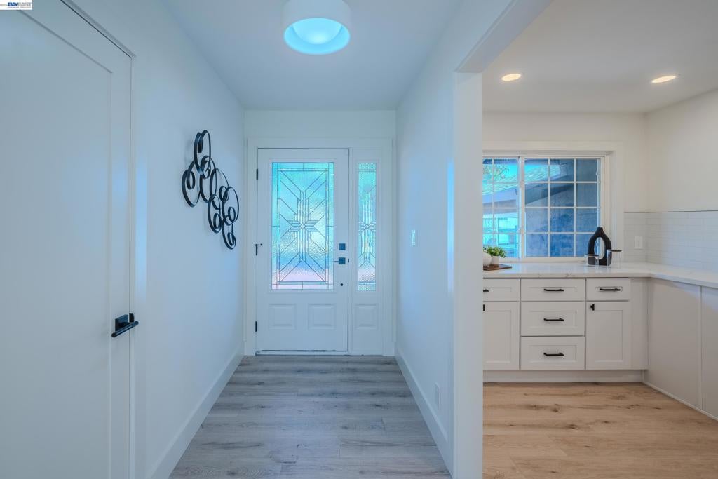 3672 Sanford St ST, Concord CA 94520