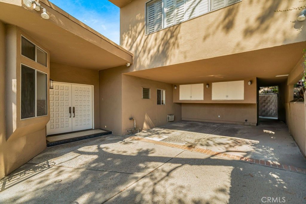 Photo of 1387 Casiano Rd, Los Angeles, CA 90049 (MLS # SB25225759)