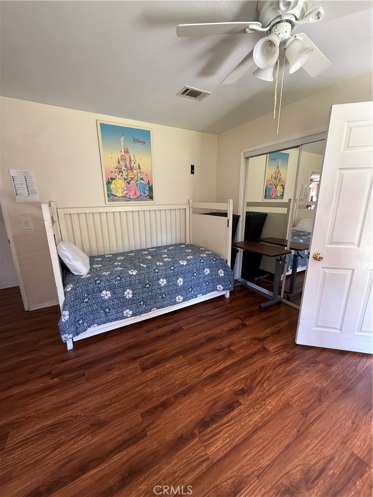 212 S Lone Hill
