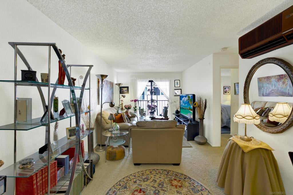 6330 Genesee Ave 209