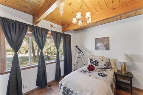 Tiny photo for 2112 Glacier Dr, Pine Mountain Club, CA 93225 (MLS # SR26049648)