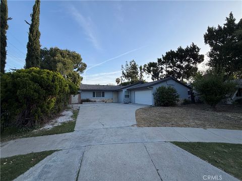 Photo of 18815 Arminta ST, Reseda, CA 91335 (MLS # SR26104025)