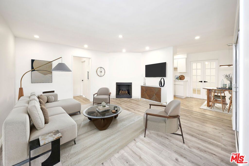 Photo of 1228 14th Street #103, Santa Monica, CA 90404 (MLS # 25577543)