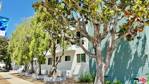 Photo of 3166 S S Sepulveda Boulevard #28, Los Angeles, CA 90034 (MLS # 26858973)