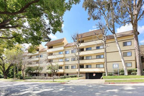 Photo of 1339 N Columbus Avenue #204, Glendale, CA 91202 (MLS # P1-26975)
