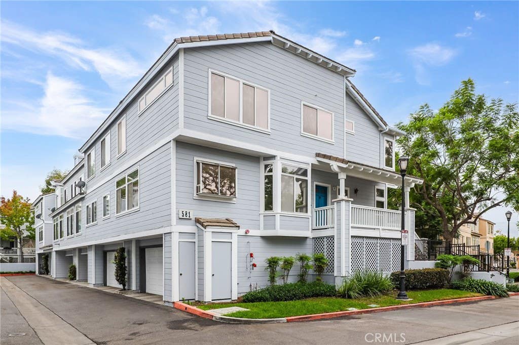 Photo of 581 N Pageant DR, Orange, CA 92869 (MLS # OC26178194)