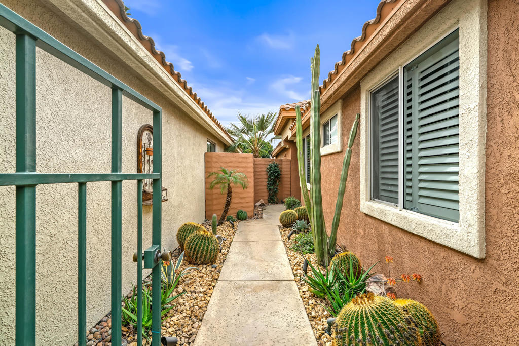 42675 Saladin Drive
