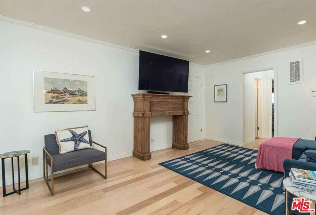 Photo of 1024 5th Street #3, Santa Monica, CA 90403 (MLS # 26804477)