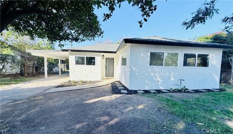 Photo of 1648 W 23rd St, San Bernardino, CA 92411 (MLS # IV26032350)